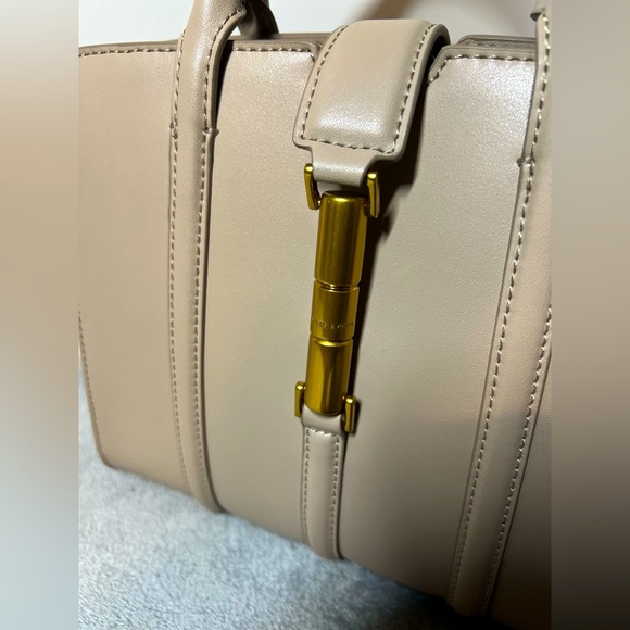 Charles and Keith Large Cesia Metallic Accent Tote Bag - Taupe NWOT - Picture 6 of 12